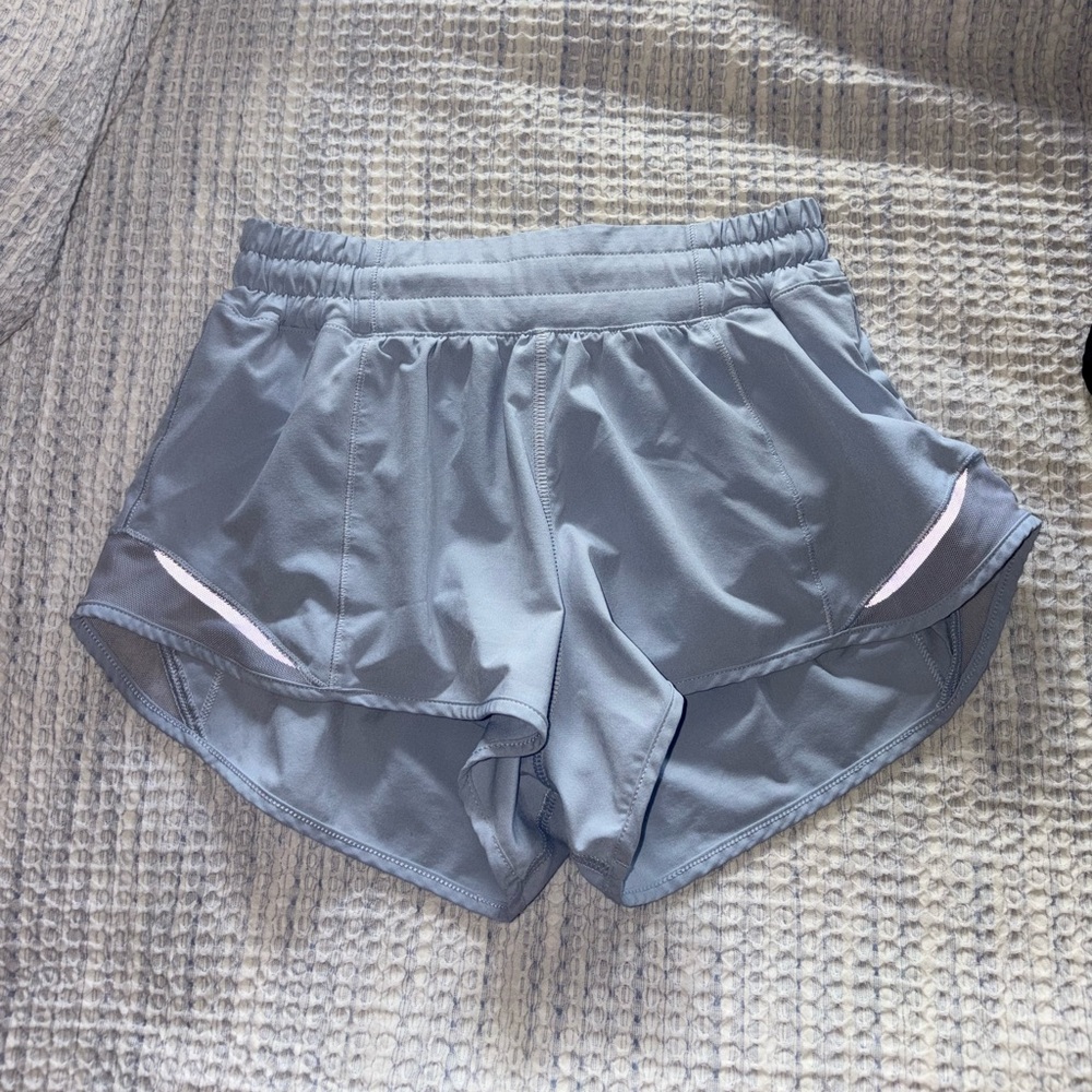 Lululemon Hotty Hot Shorts 2.5”